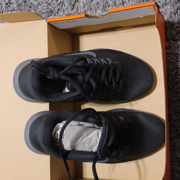 Womens Nike Flex Run New in Box - Picture 3 of 4